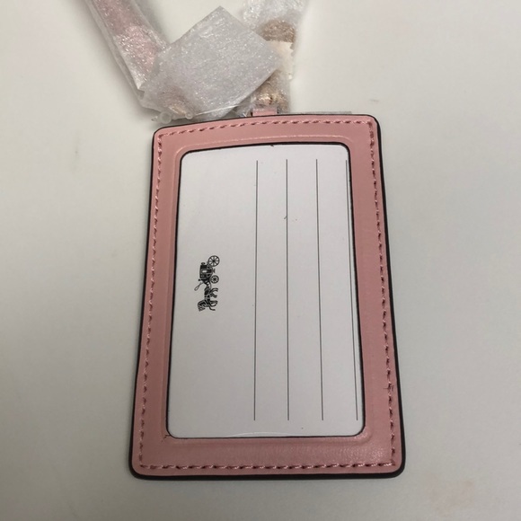 Signature Coach Lanyard - Picture 4 of 5